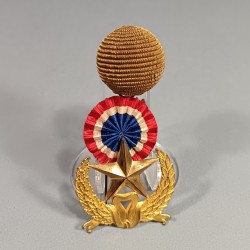 ATTRIBUT OU INSIGNE ET POMPON DE KEPI D'OFFICIERS ET ADJUDANTS MODELE 1886 OFFICIER D'ADMINISTRATION DU SERVICE DE L'INTENDANCE